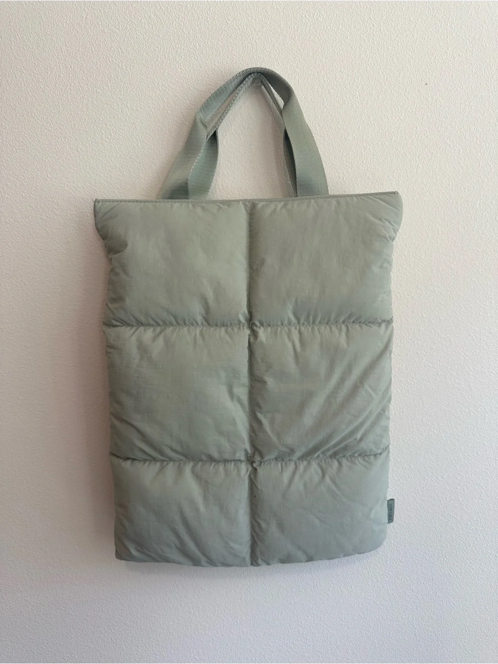 Comfyable Puffy Laptop Sleeve Padded Quilted Carrying Case Bag - Sage Green